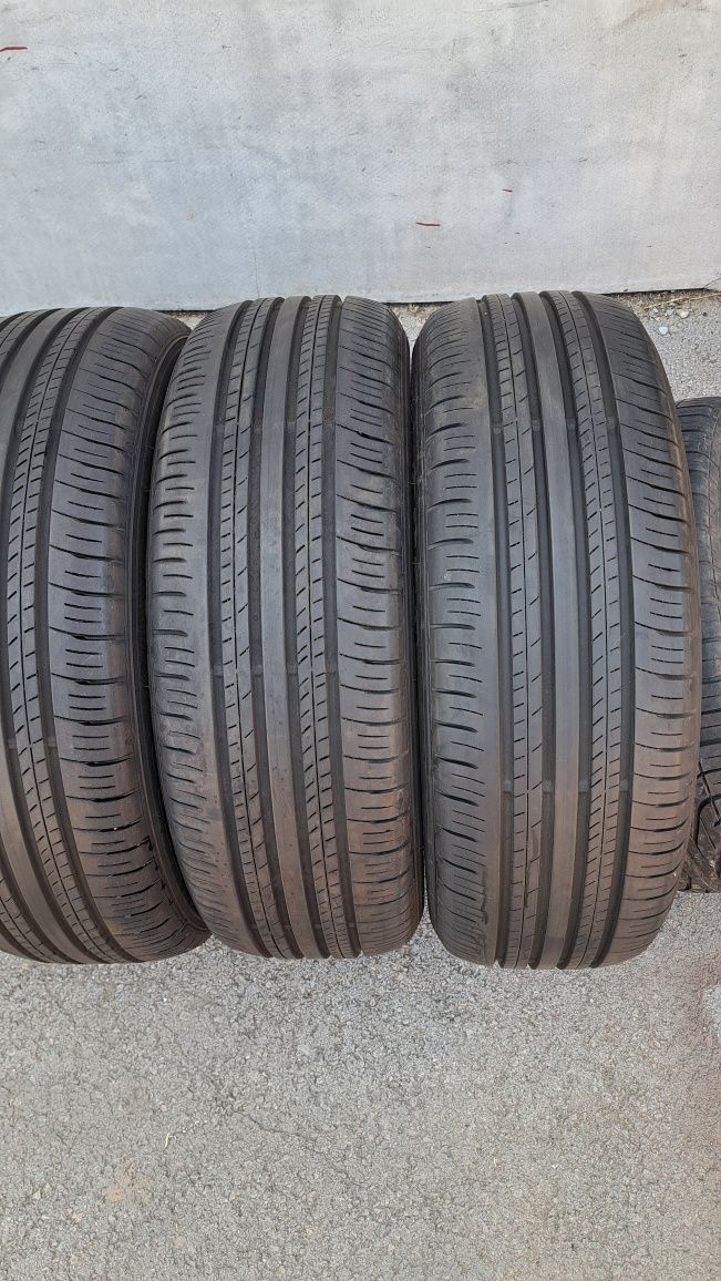 Летни гуми 225 60 18 Dunlop