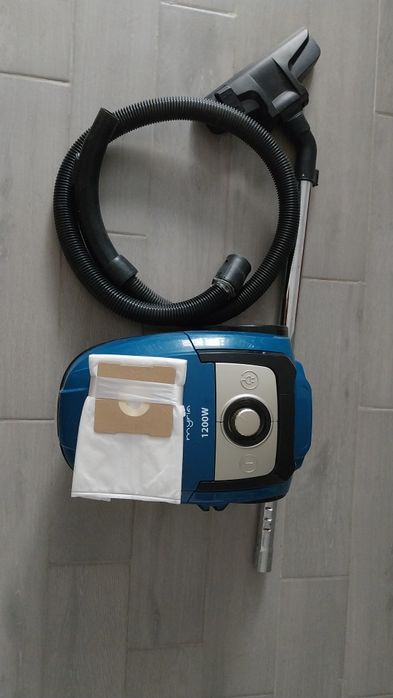 Vand aspirator Myria, 1200w, stare impecabila