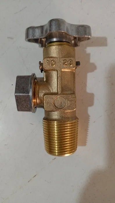 V-B 2 kran, latun (brass)