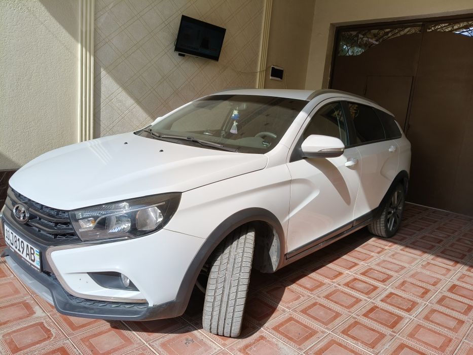 Продается Lada Vesta sw cross  2021 года