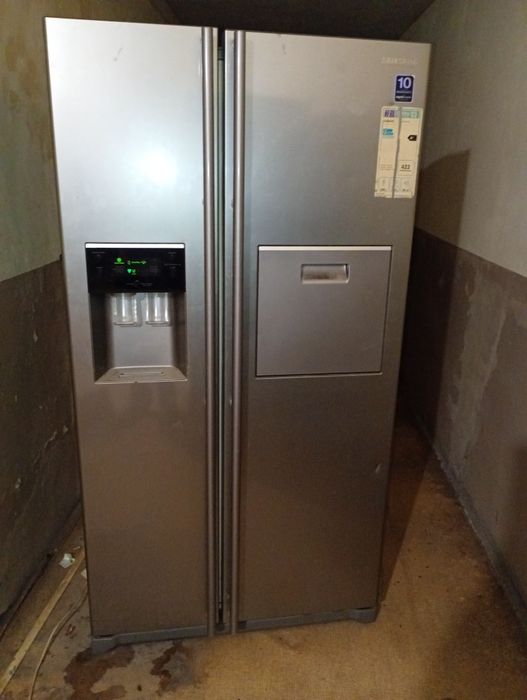 Хладилник Side by side Samsung