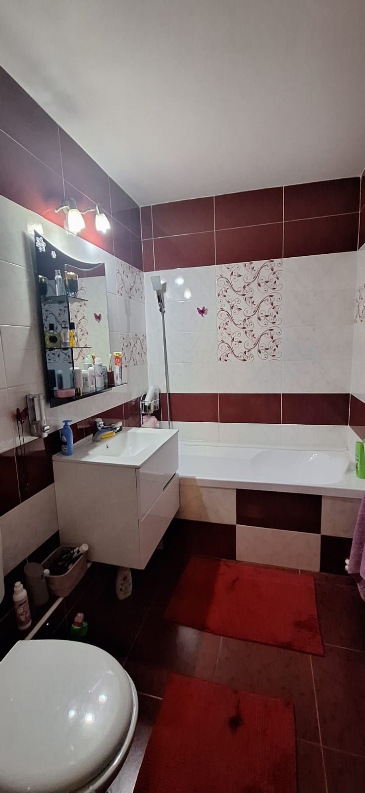 Apartament 3 camere, micro 11, decomandat