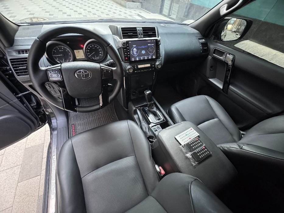 Tayota Land Cruiser Prado 150