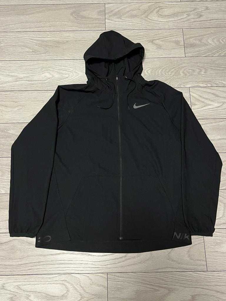 Compleu/Trening negru Nike Pro, marimea XL