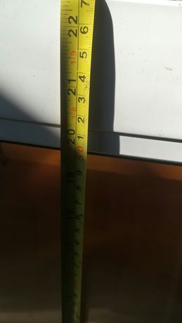 Geam termopan 1.06 m/0,56 m și 1.04 m/0,64 m format din două părți .