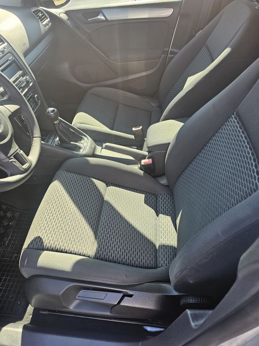 De vanzare 2012 / 1,6 TDI