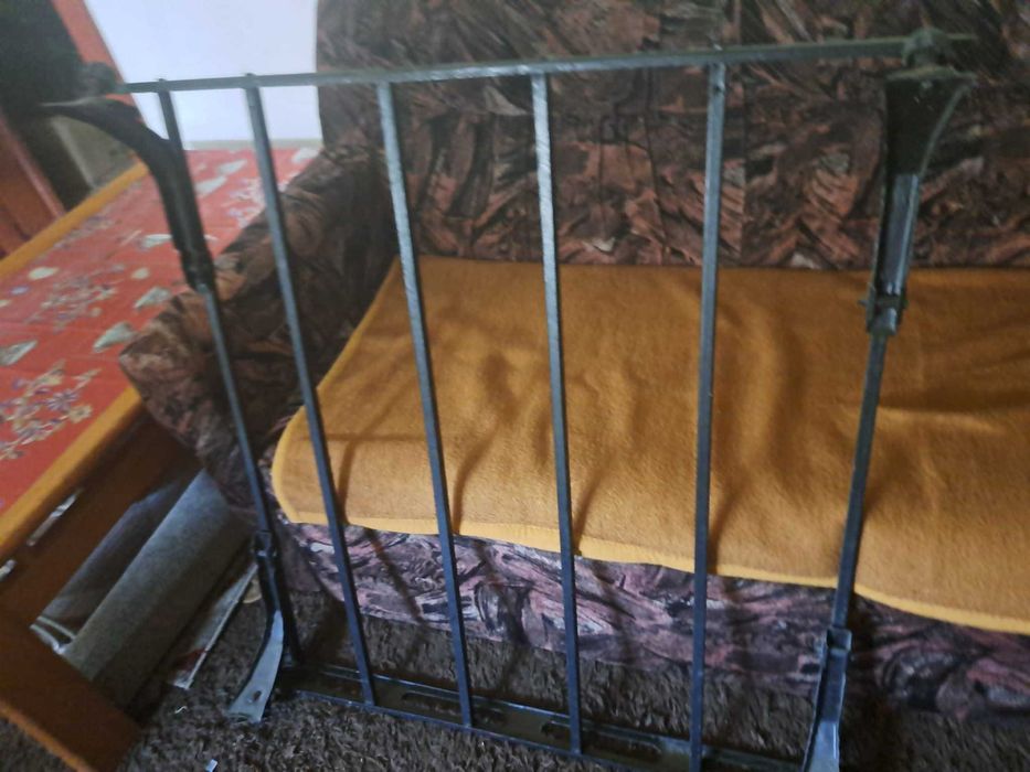 Portbagaj auto de plafon, pe barele transversale longitudinale