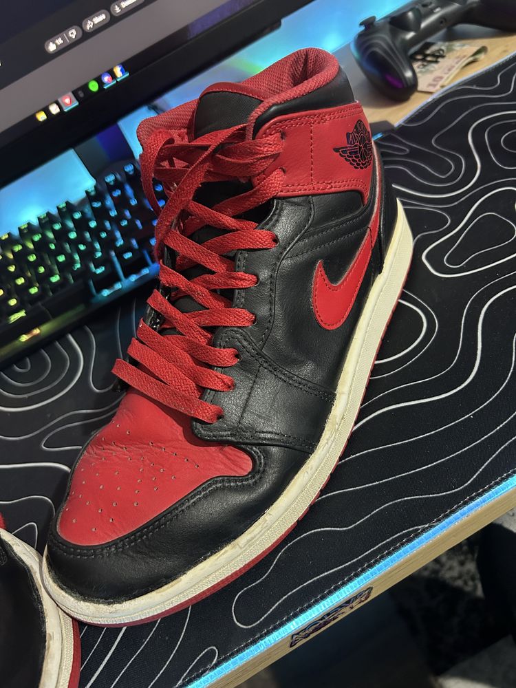 Air jordan 1 mid Black/red usor negociabil