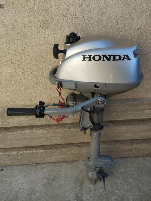 Извънбордов двигател за лодка