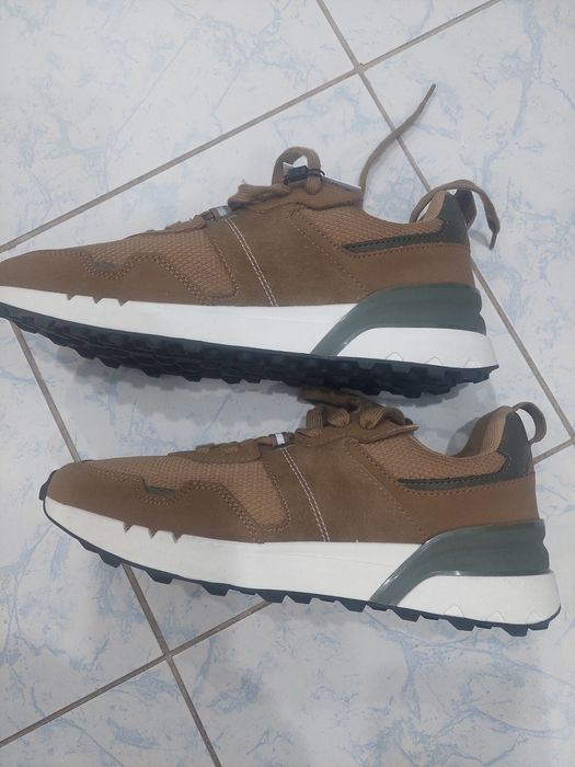 Adidasi barbati 42, 43 Mango