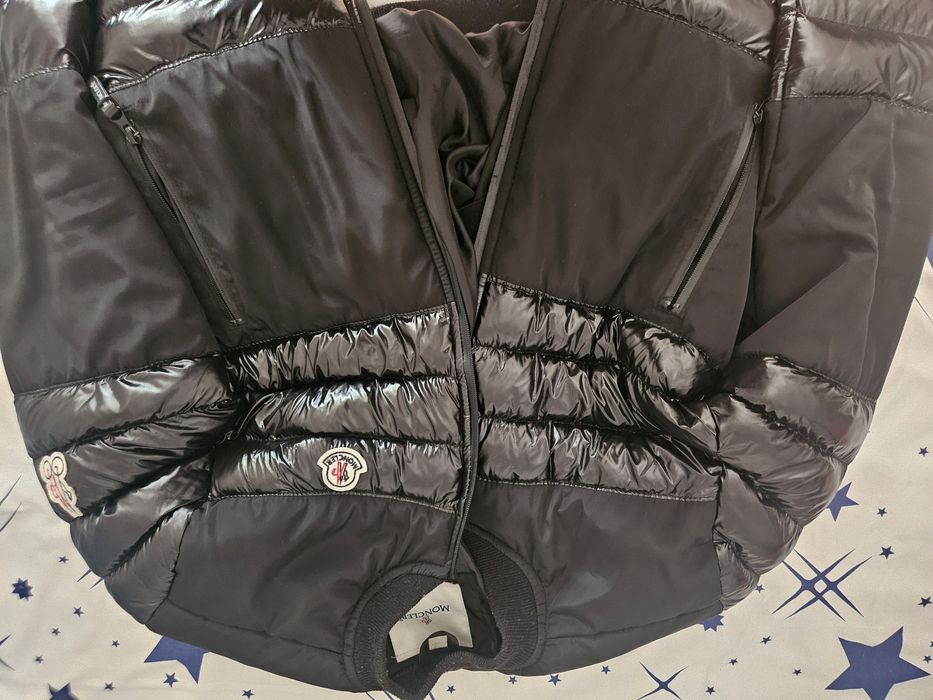 Geacă Moncler, ediție limitată