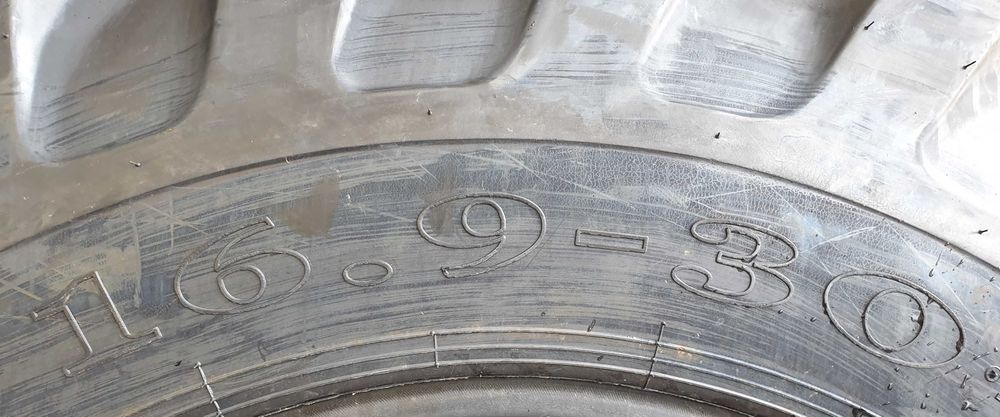 cauciucuri 16.9-30 NOI cu 16PR anvelope buldo excavator