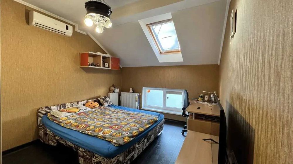 Дава се под наем Тристаен апартамент в София, Зона Б-18 - 90 кв.м за 612 € - Снимка #3