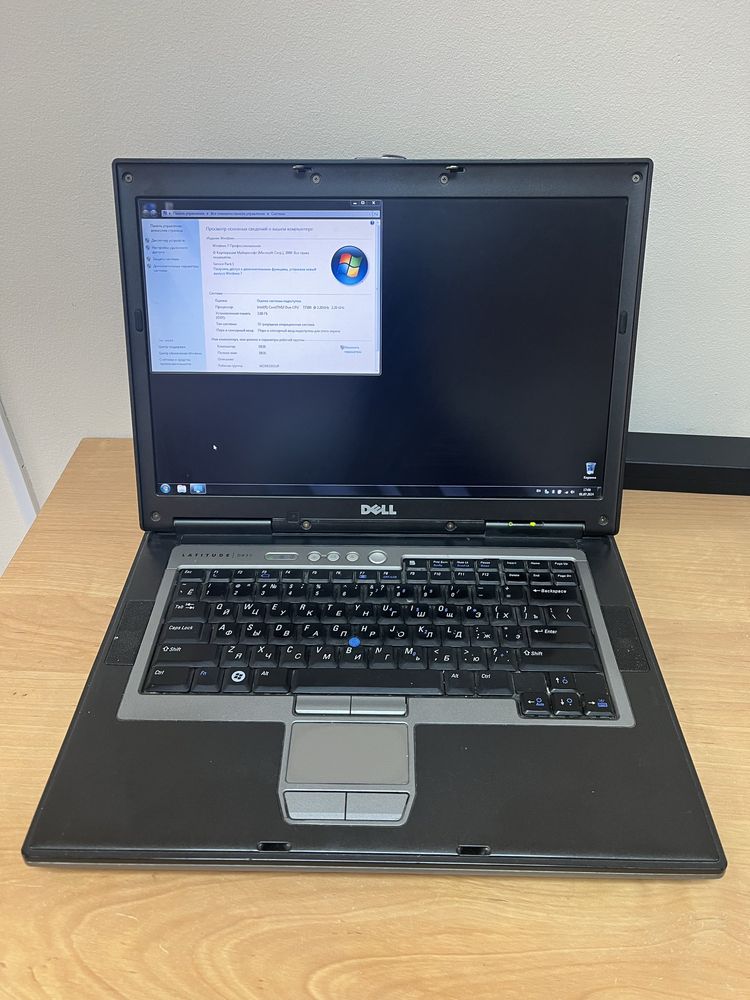 Ноутбук DELL D830