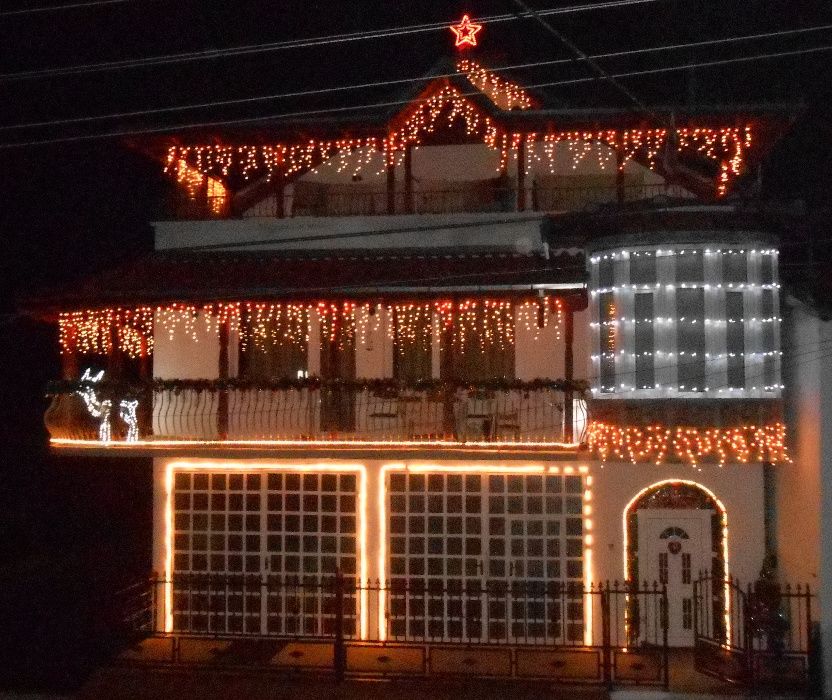 Декоративна Топло Бяла Украса за Заведения 10броя промо 169.99лв