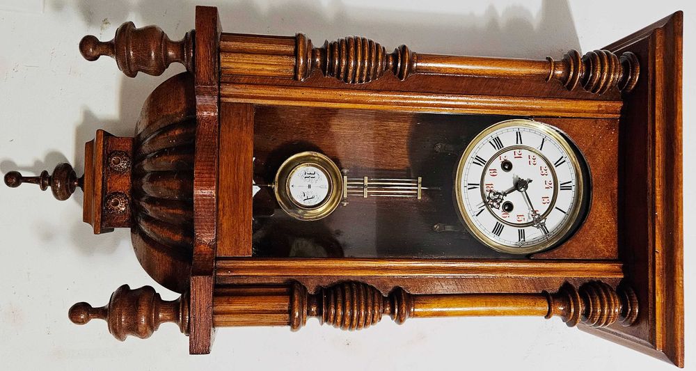 Ceas de perete cu pendula