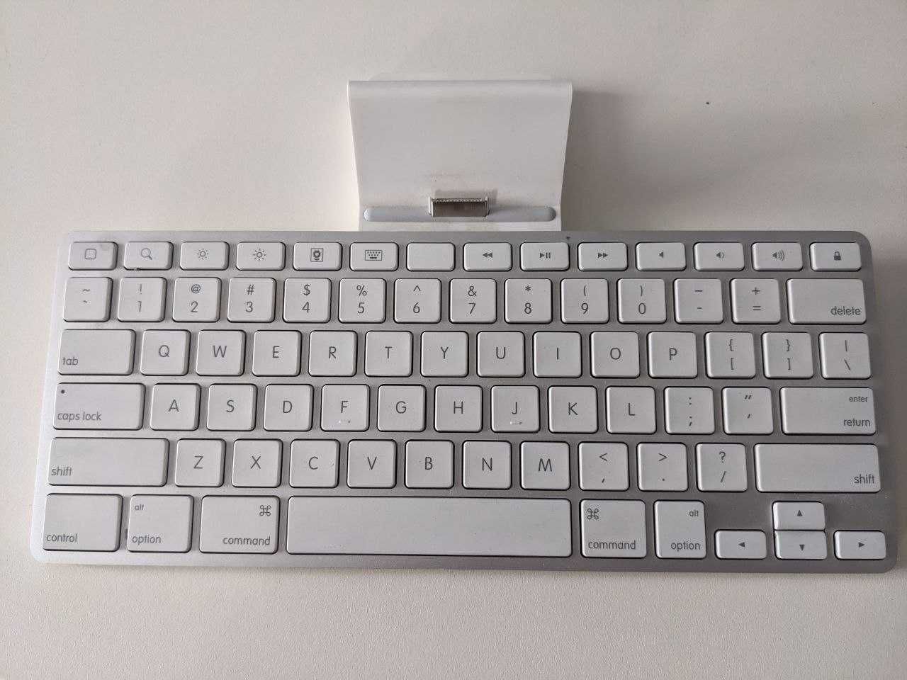 Док-клавиатура iPad Keyboard Dock A1359 для старого айпад