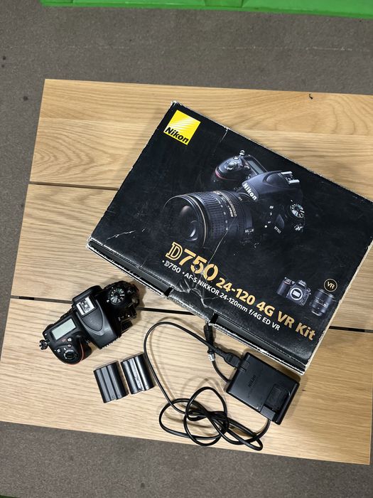 Nikon D750 + AF Nikkor 70-300 4-5,6 G