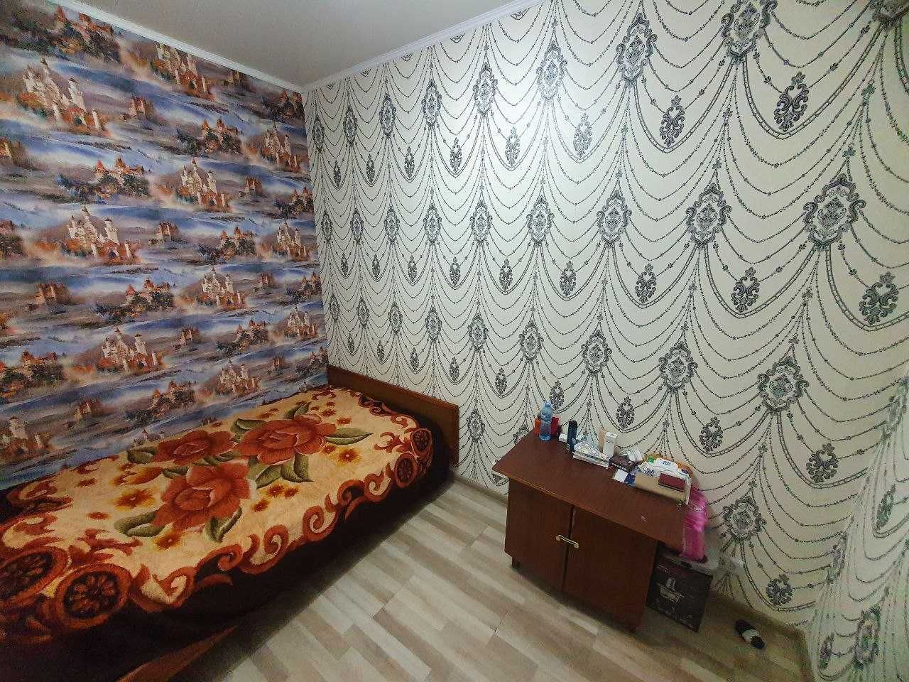 Срочно продаю свою квартиру на земле имеется небольшой участок.