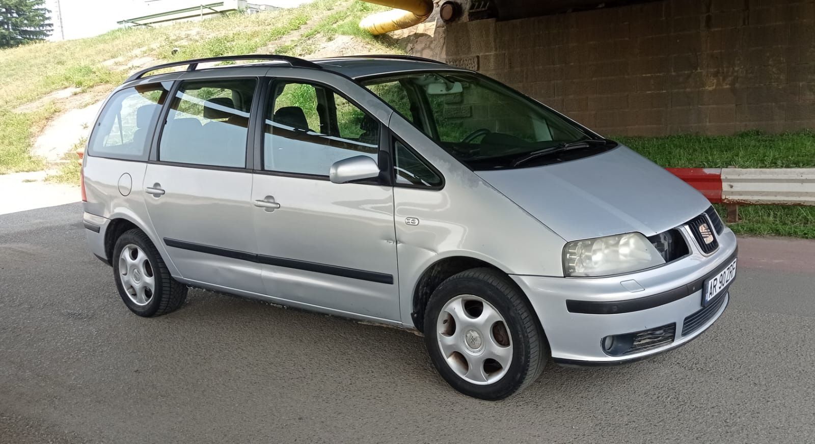 Vând Seat alhambra 1.9 tdi