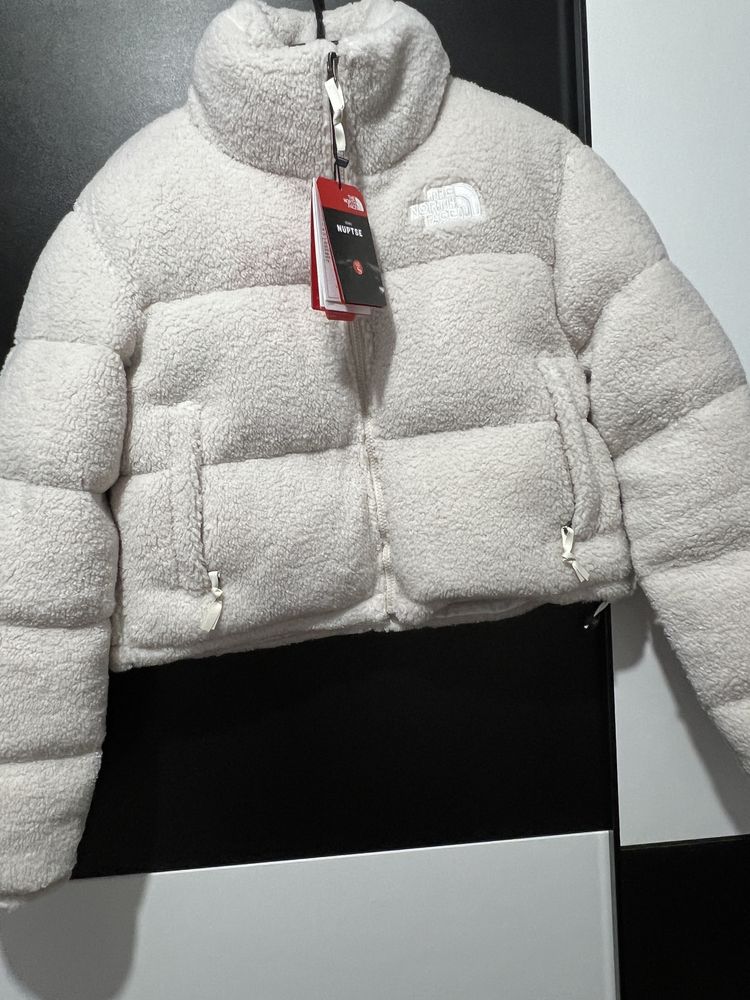 Geaca calduroasa TNF