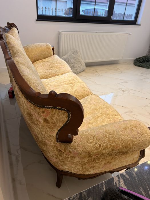 canapea lux clasic baroc cu stil elegant pentru orice spatiu