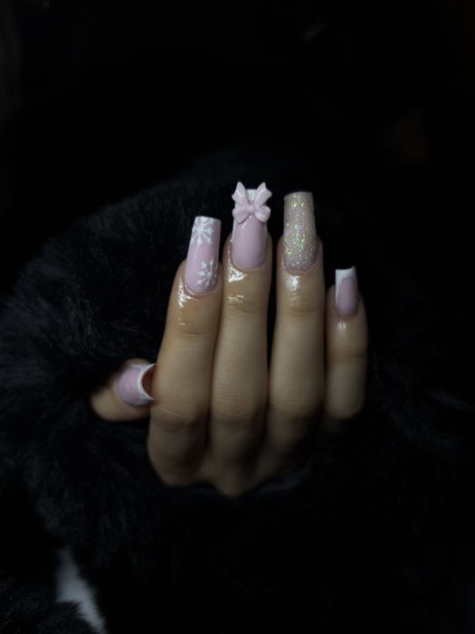 Manichiura cu gel si semi