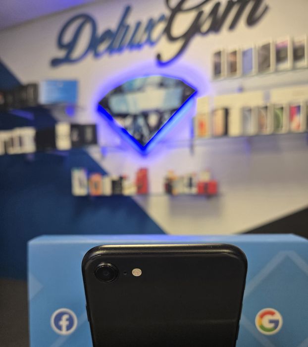 Iphone Se 2020 / Black / DeluxGSM