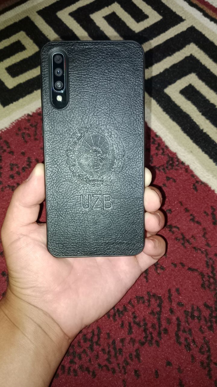 Samsung a 50 holati yaxshi xech qanday aybi yuq