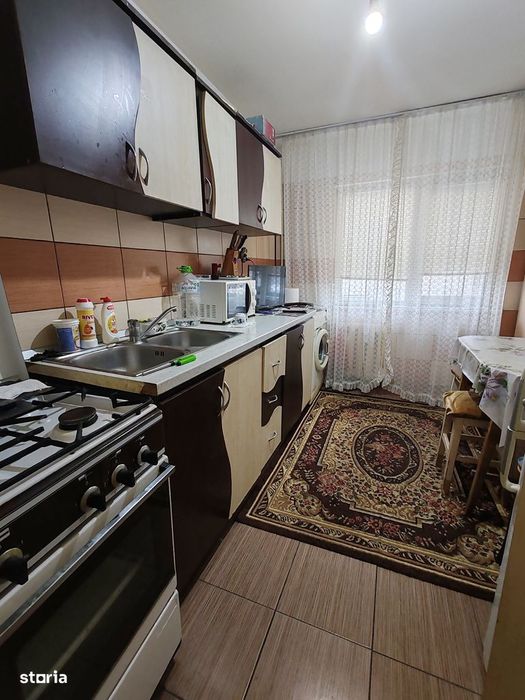 Apartament 3 camere Prundu/Scoala nr. 7, 2 bai, 2 balcoane-72.900 euro