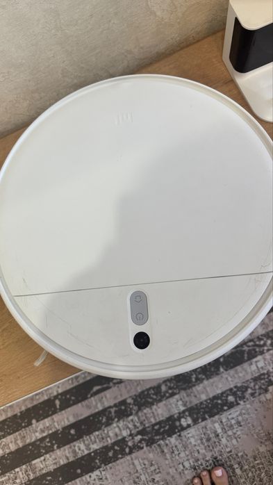 Продам робот-пылесос xiaomi в хорошем состоянии