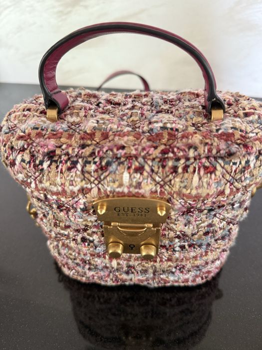 Guess оригинална чанта бижу 149лв НОВА