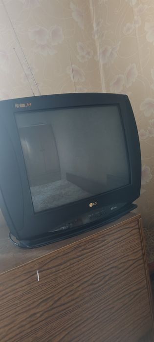 Отдам 2 телевизора