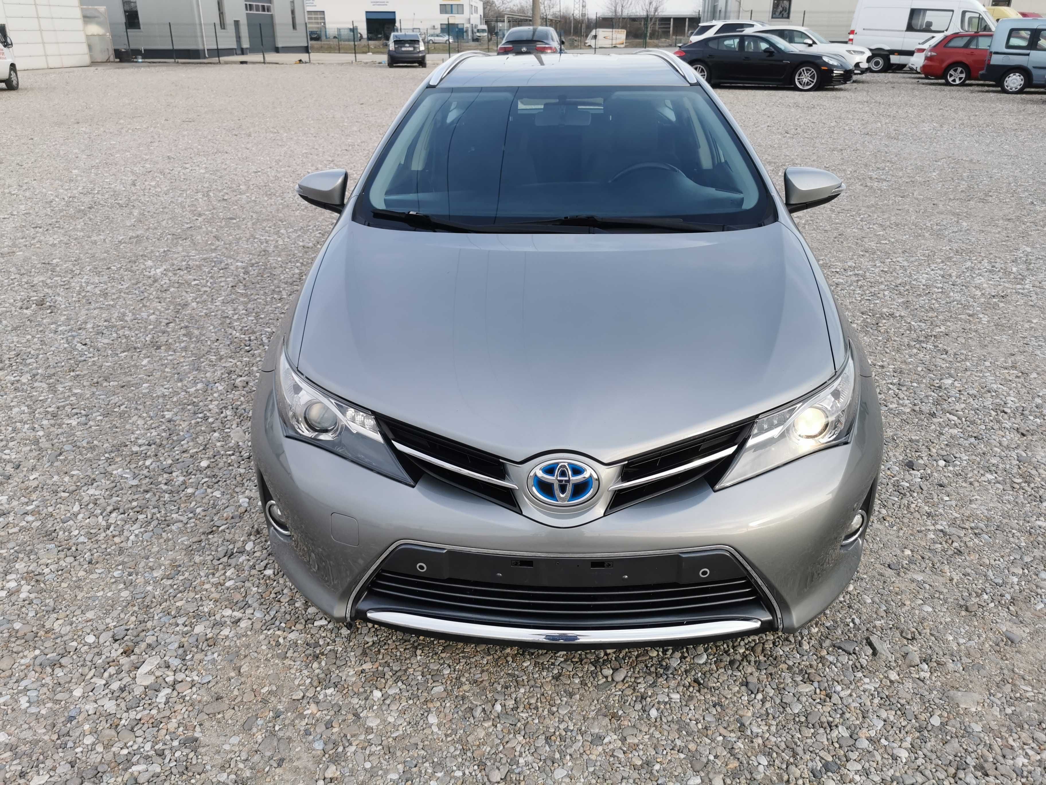 ТОЙОТА аурис хибрид TOYOTA AURIS hybrid