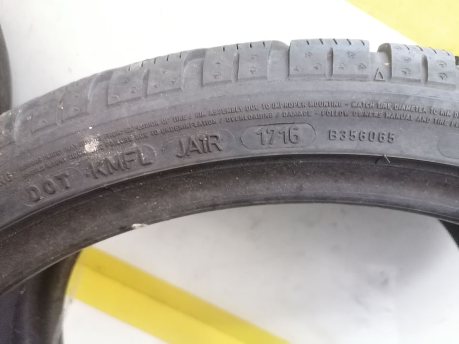 285/30/21 2* Dunlop iarna 100w dot 1716.  6,04mm