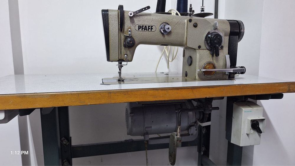 Masina industriala de cusut ZIG-ZAG marca PFAFF