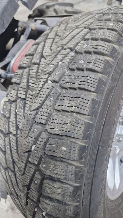 Диски с шинами. В отличном состоянии