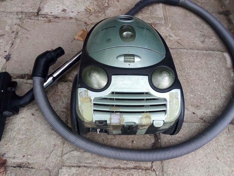 Прахосмукачка TAURUS Avensis 1800W