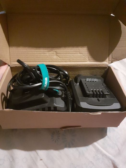 My project,acumulator,baterie 20 V/2 Ah si incarcator,pt scule My pro