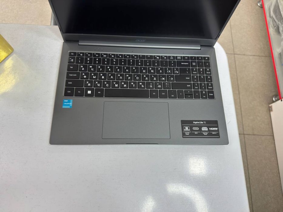Acer 8/256gb holati choʻtkisidan