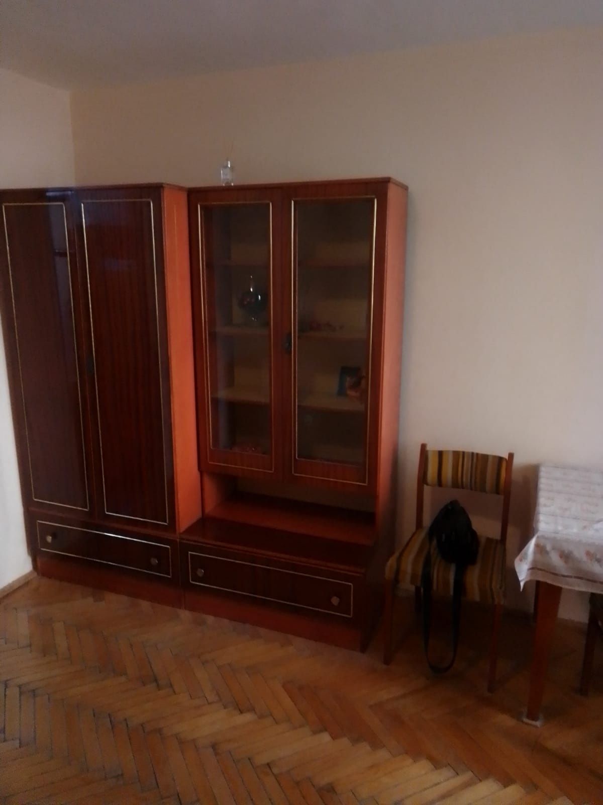 Închiriez garsoniera în 7 Noiembrie