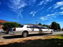 Limuzina de inchiriat pentru nunti - Lincoln Town Car