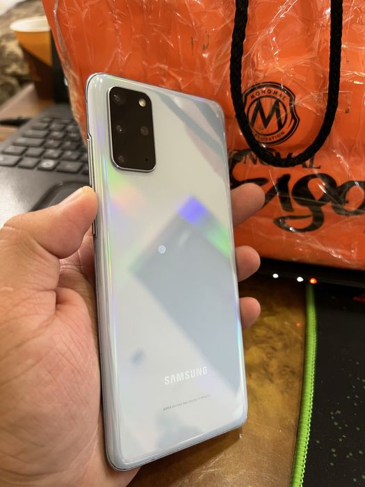 samsung galaxy s20+ 5g.   256GB