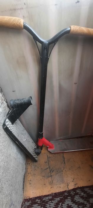 Продам дэку нэтиф стэм, без тресок. Руль . срочно