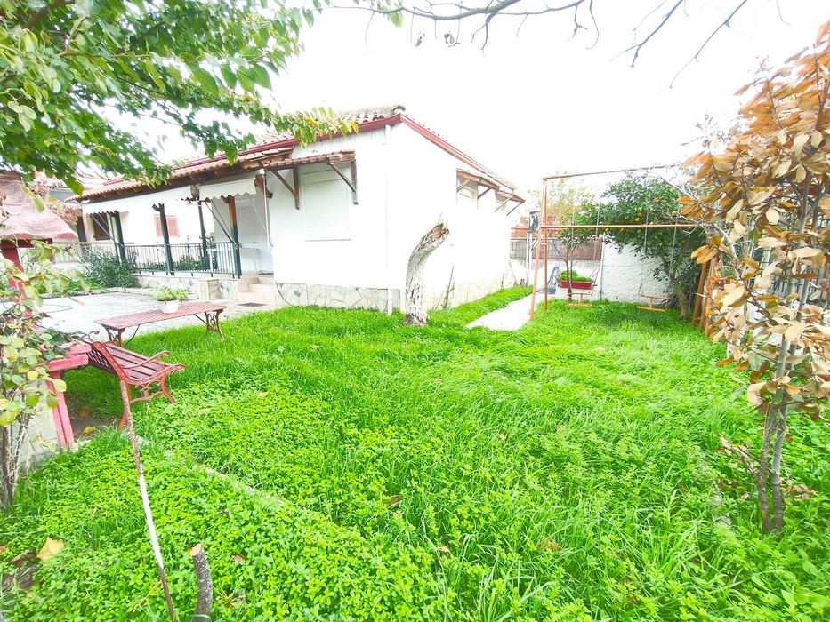 Продава къща 62 м2 с двор 229 м2 в кв. Ривиера, Аспровалта, Гърция