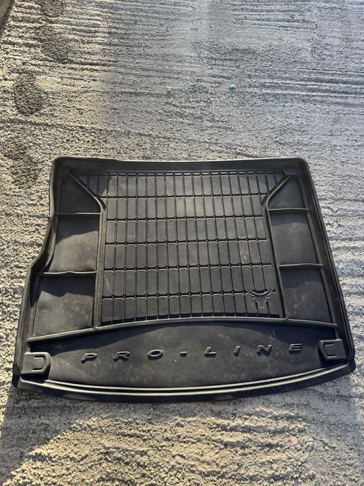 VW TOUAREG 7P, roată de rezervă, preșuri, tavă portbagaj,haion umbrire