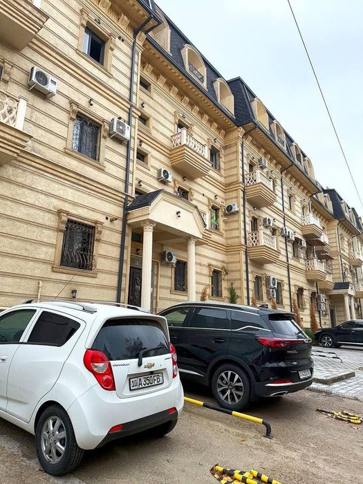 Квартира продается 4/2/5 на Буз Базар