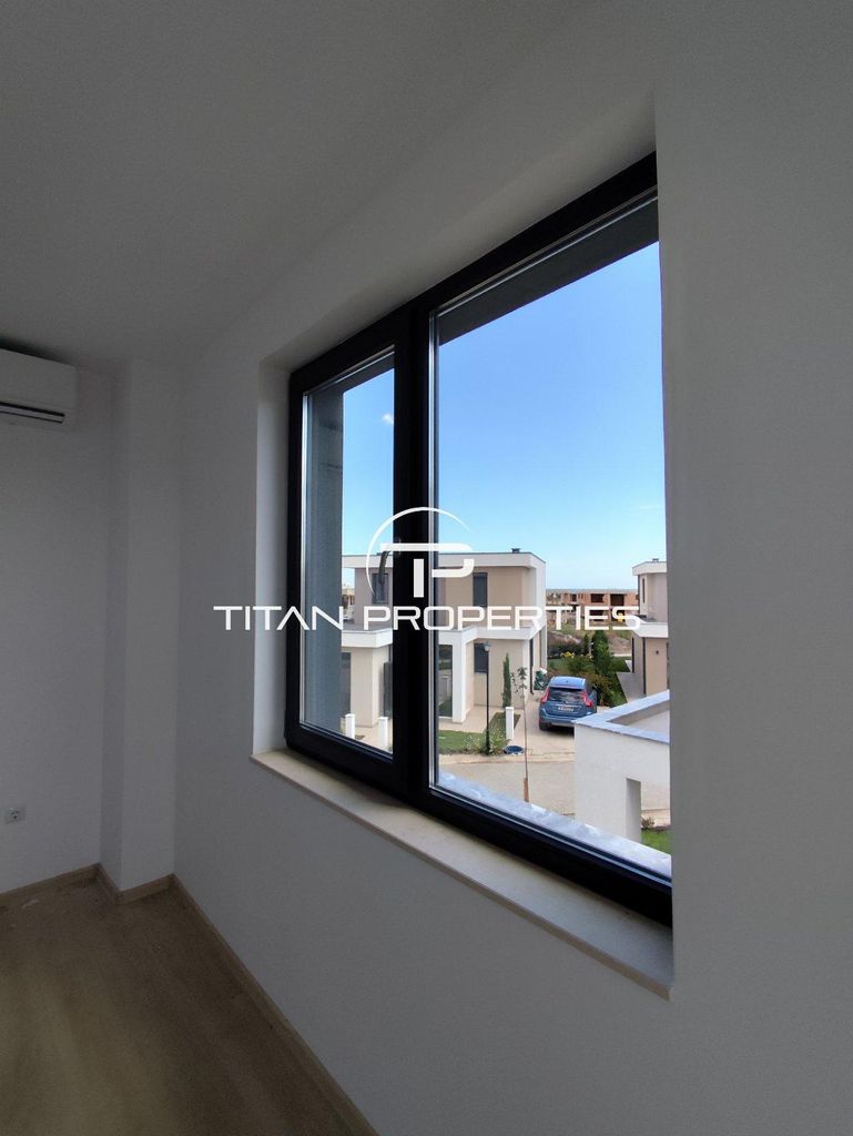 Дава се под наем Къща в Бургас, Сарафово - 112 кв.м за 1224 € - Снимка #9