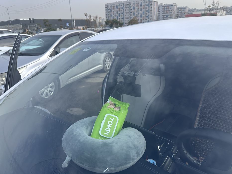 Видит регистратор почти новый один месяц использовал