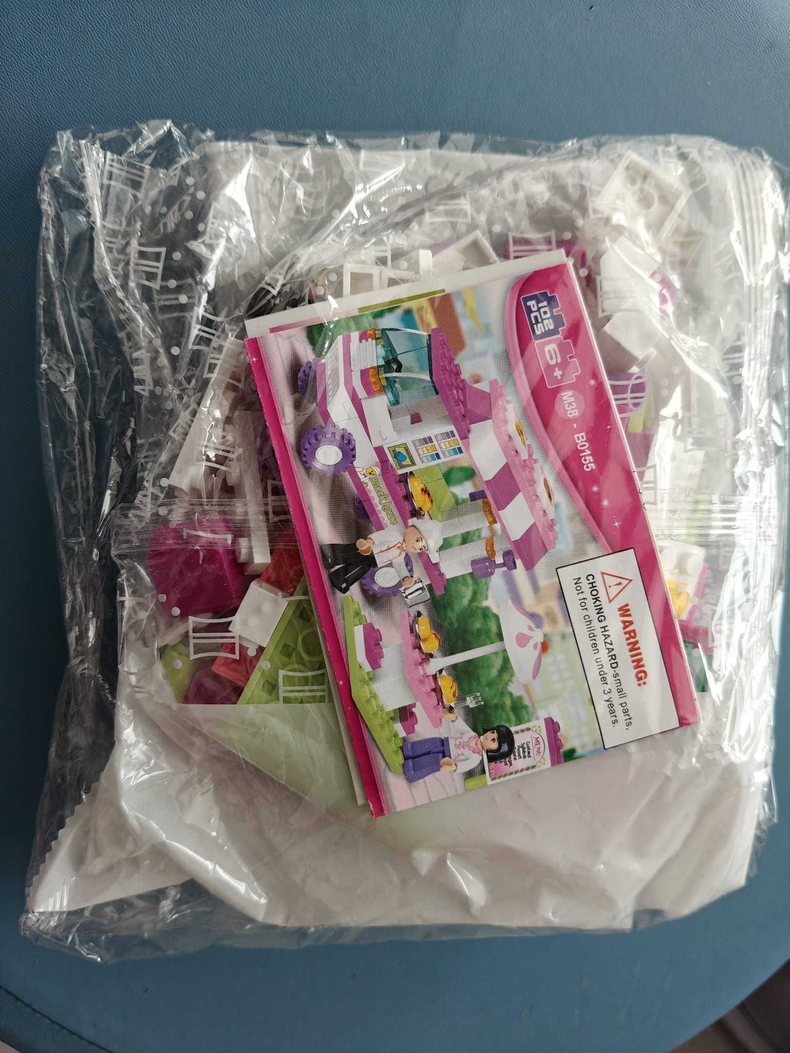 Joc constructii tip Lego Friends City 102 piese Snack House Car